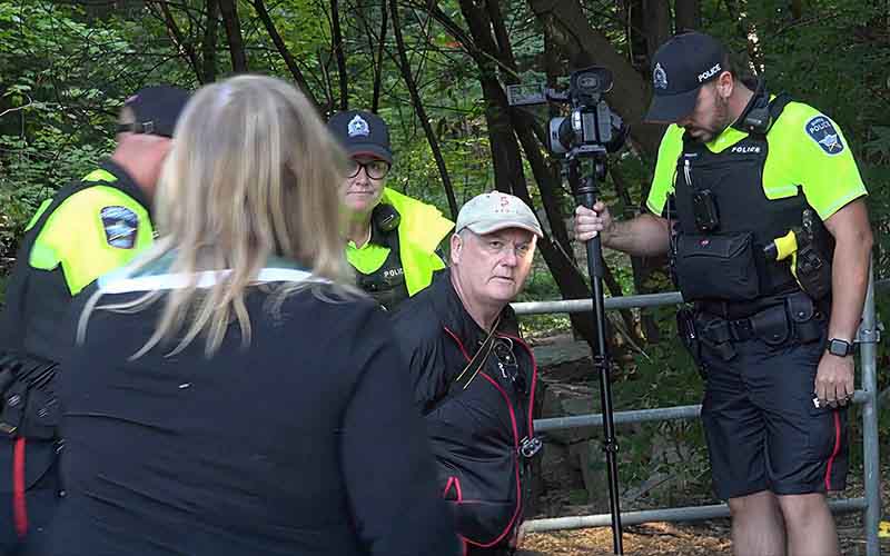 The Barrie Police demanded that a journalist surrender his rights . . . 