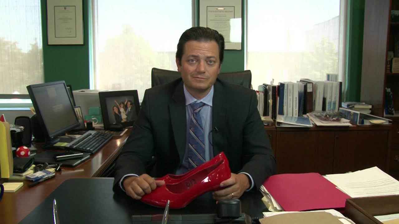 Mayor Jeff Lehman of Barrie . . . nice shoes